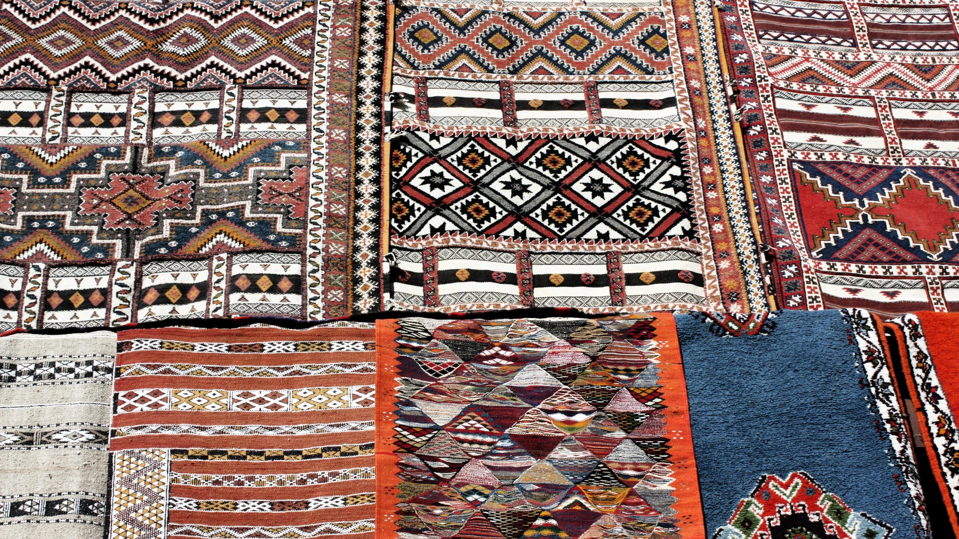 Moroccan Carpets: Woven Stories of the Atlas