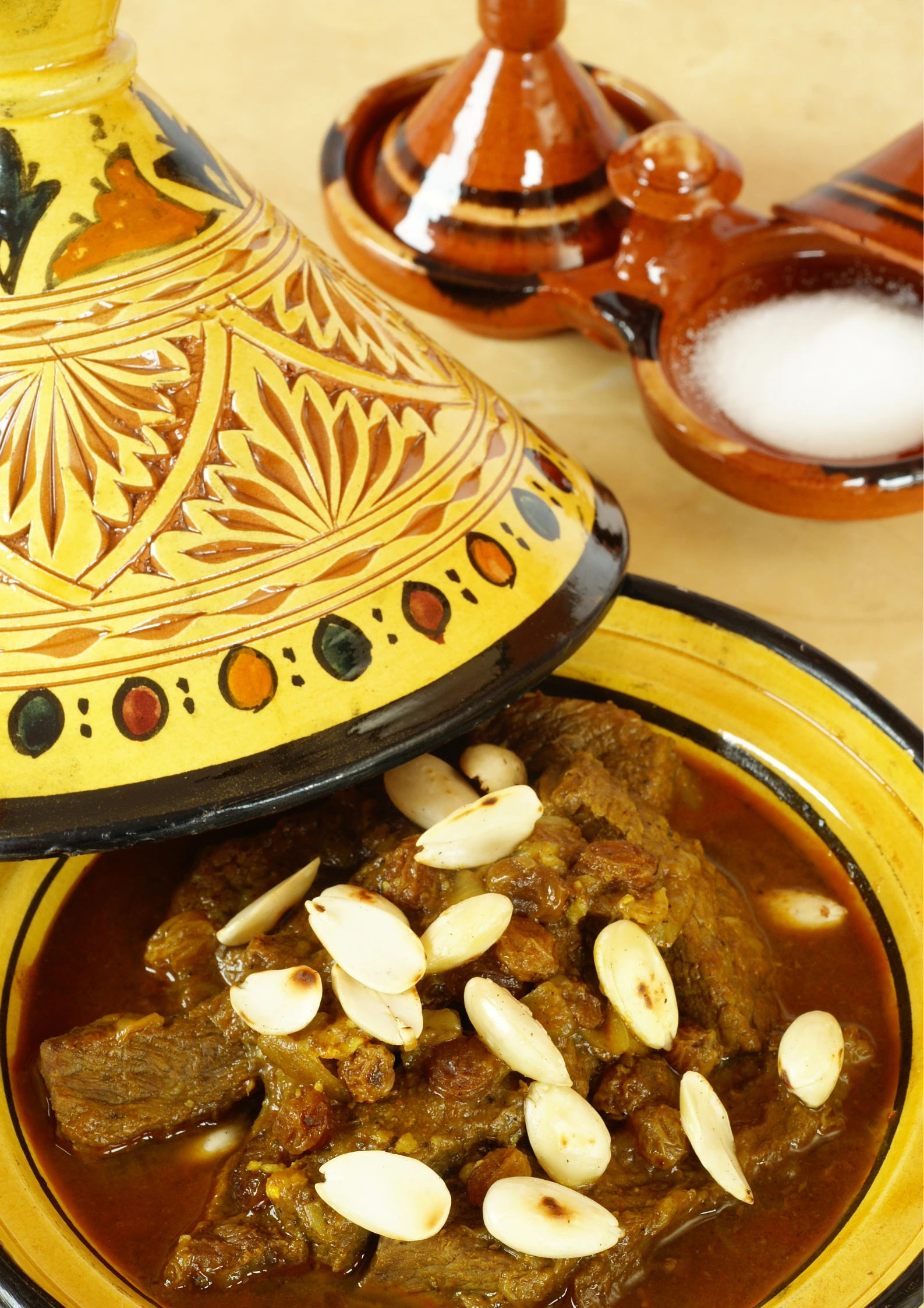 Tajine Marocain : Le Trésor Culinaire aux Mille Saveurs