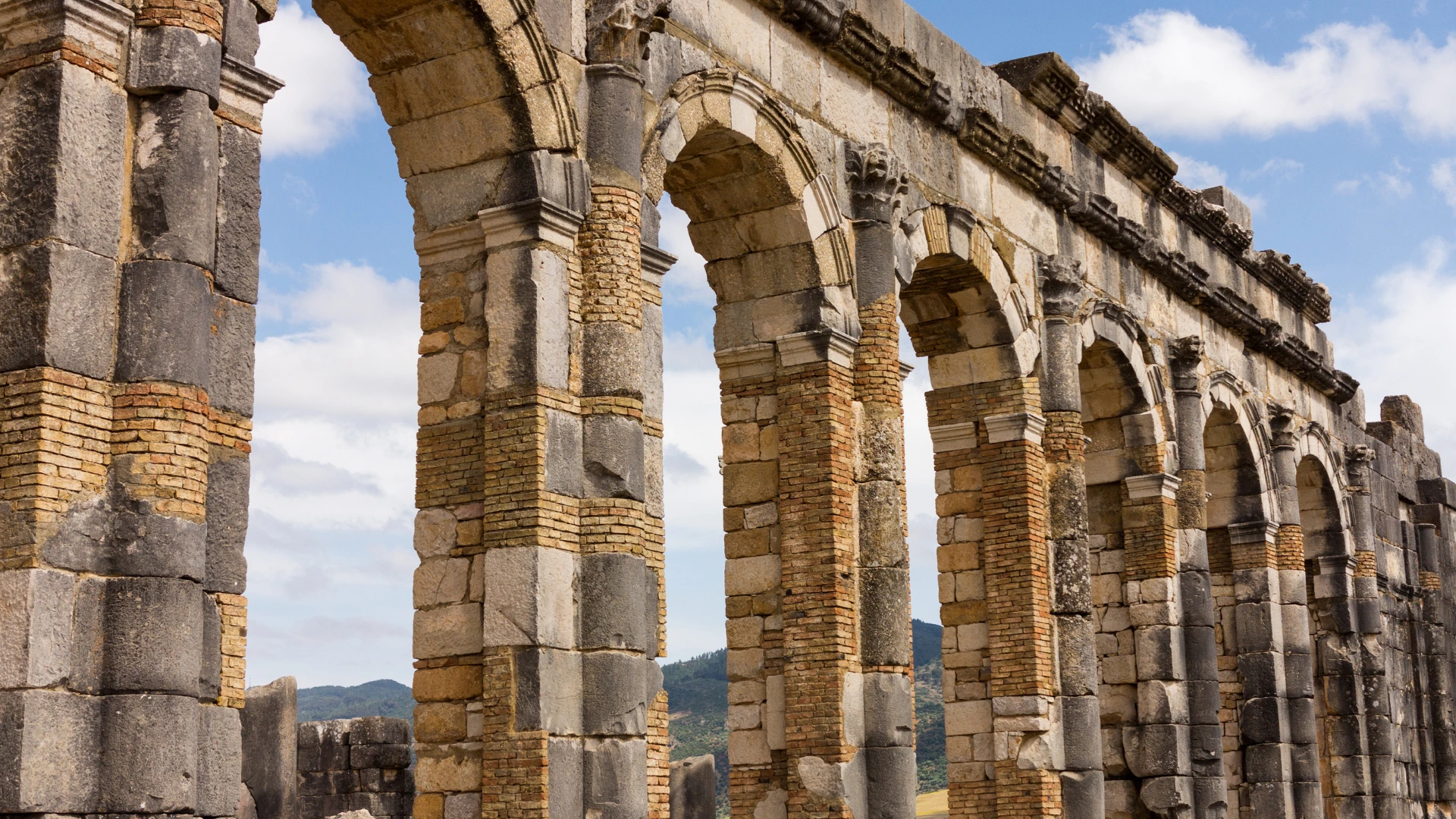 Volubilis : Ruines Romaines Incontournables au Maroc